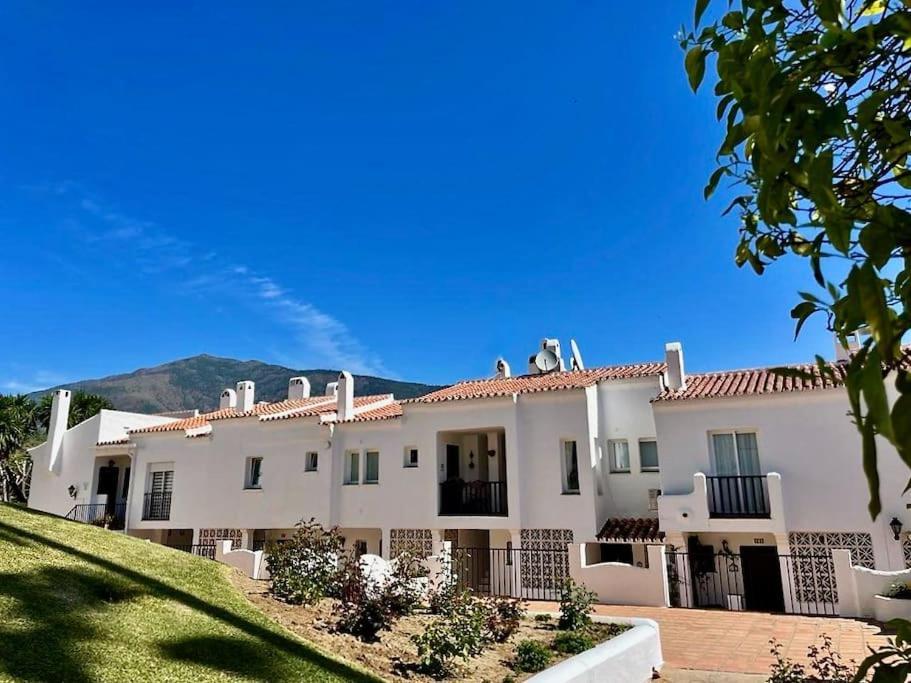 Hermosa Casita De Pueblo Con Piscina En Benahavís Exteriör bild